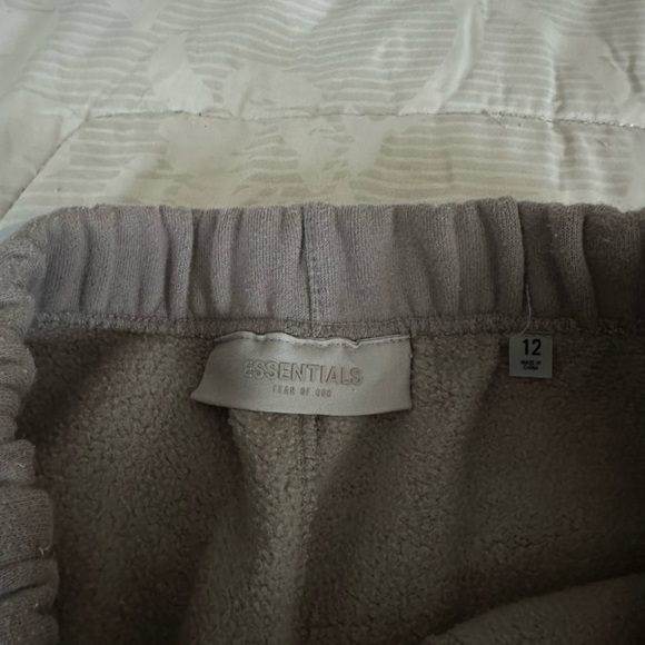 Kids essentials track pants - Picture 3 of 3